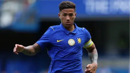 Afición del Chelsea no perdona a Enzo Fernández y lo abuchea