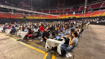 Aspirantes acudieron este lunes al Palacio de los Deportes para presentar el examen de control de la UNAM. La Universidad prevé publicar los resultados el último fin de semana de agosto.