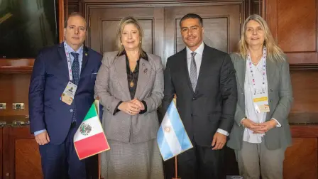 Reunión entre la ministra de Seguridad Nacional de Argentina, Alejandra Monteoliva y el secretario de Seguridad y Protección Ciudadana de México, Omar García Harfuch.