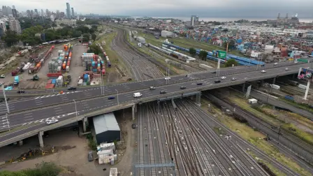 Aerial view of empty train tracks during a 24-hour general strike called by workers' unions against the labor reform of President Javier Milei in Buenos Aires on February 19, 2026. The Argentine government faces on February 19 the fourth general strike of its administration, on the same day the Chamber of Deputies will debate a controversial labor reform pushed by ultraliberal President Javier Milei, which was already approved by the Senate last week. (Photo by Luis ROBAYO / AFP)