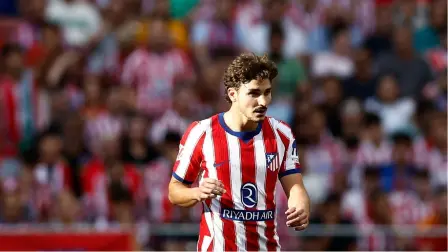 Julián Álvarez regresa con Atlético entre pitos por su deseo de salir al Barcelona