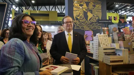 Socorro Venegas y el rector Lomelí en el arranque de la FILUNI.