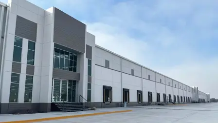 La demanda por espacios industriales pequeños gana fuerza ante la necesidad de acercar inventarios al consumidor y agilizar las operaciones de última milla.