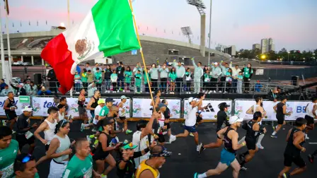 Arranque de la XLIII Maratón CDMX 2026.