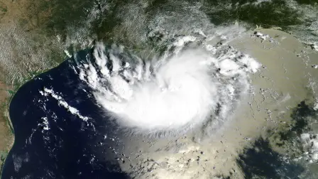 El Centro Nacional de Huracanes de Estados Unidos confirmó que Edouard impactó Luisiana este martes.