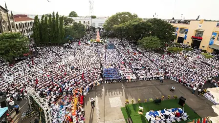 This handout picture released by the Nicaraguan official news outlet El 19 Digital shows an aerial view of Nicaragua's National Assembly members gathered with police officers, students, and farmers during a session to approve constitutional reforms outside the Leon Cathedral in Leon, Nicaragua on September 1, 2026. Nicaraguan lawmakers approved a constitutional reform on September 1, 2026, restricting opposition participation in elections, parliamentary leader Gustavo Porras announced. (Photo by Handout / El 19 DIGITAL / AFP) / RESTRICTED TO EDITORIAL USE - MANDATORY CREDIT "AFP PHOTO / EL 19 DIGITAL" -  HANDOUT - NO MARKETING NO ADVERTISING CAMPAIGNS - DISTRIBUTED AS A SERVICE TO CLIENTS - AFP CANNOT INDEPENDENTLY VERIFY THE AUTHENTICITY OR LOCATION, DATE, AND CONTENT OF THESE IMAGES. /