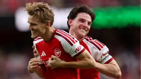 Arsenal comparte liderato con Manchester City
