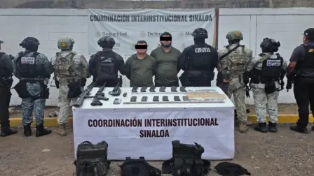 Autoridades detuvieron en Concordia, Sinaloa, a dos presuntos integrantes de una célula vinculada con Los Chapitos, relacionados con la desaparición de 10 trabajadores de una empresa minera.