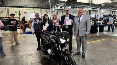 Bajaj-MotoDrive recibió el sello “Hecho en México” por el gobierno federal