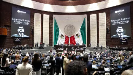 En la sesión ordinaria del miércoles 9 de septiembre, los diputados rindieron un homenaje luctuoso al legislador Zenyazen Escobar en el Salón de Seisiones del Palacio Legislativo de San Lázaro.