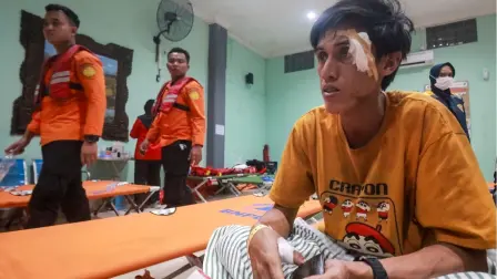 Ferri vuelca en Indonesia