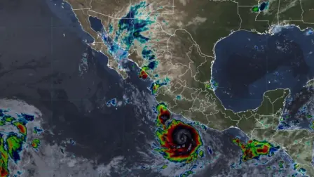 El huracán Polo se intensificó a categoría 5, la máxima en la escala Saffir-Simpson, a las 06:00 horas de este martes, tiempo del centro de México,