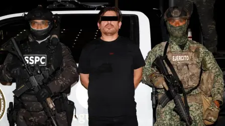 Fuerzas federales detuvieron en Mazatlán a Jesús Antonio “N”, alias “El Peli”, señalado como operador relevante de Los Chapitos y presunto encargado de coordinar recursos y logística de la organización.