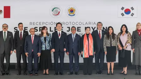El presidente de la Mesa Directiva, Higinio Martínez, recibió en el Senado al presidente de la República de Corea, Lee Jae Myung.