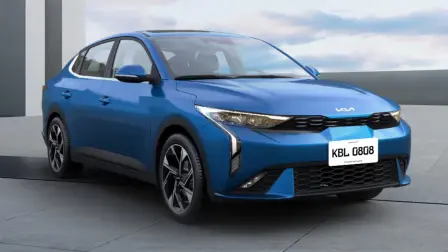Kia K3 Sedán 2027 estrena versión GT-Line 1.6L