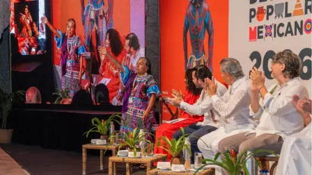 Anacleta Juárez saluda en la inauguración