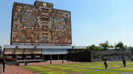 Panorámica de la Biblioteca Central de la UNAM.