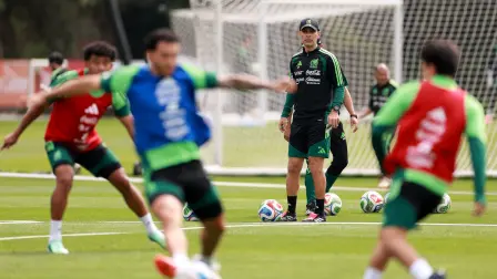 Soccer Football - Mexico Training - Centro de Alto Rendimiento, Mexico City, Mexico - September 23, 2026 Mexico coach Rafael Marquez during training REUTERS/Raquel Cunha