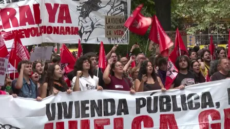 El presidente del Gobierno español, Pedro Sánchez, anunció el lunes el adelanto de las elecciones generales al 29 de noviembre, debilitado por la derrota en el Congreso de sus medidas contra la crisis de la vivienda y por varios escándalos que afectan a su entorno.

¡Síguenos en nuestras redes sociales para mantenerte informado! 

Twitter: https://twitter.com/eleconomista 
Sitio web: https://www.eleconomista.com.mx/ 
Facebook: https://www.facebook.com/ElEconomista.mx 
Instagram: https://www.instagram.com/eleconomistamx 

#ElEconomista #EETV #AFP