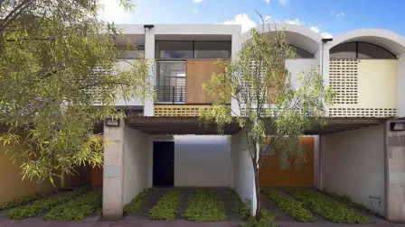 El proyecto BOSCO, desarrollado en Hermosillo, incorporó viviendas adosadas, vegetación y elementos de diseño orientados a responder a las condiciones climáticas de la ciudad.