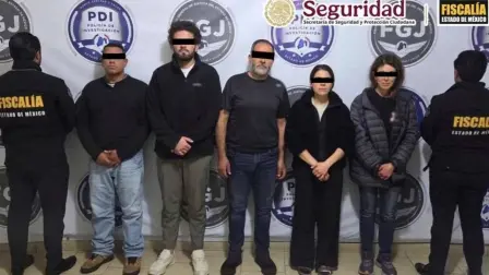 Autoridades del Estado de México detuvieron a cinco personas señaladas por integrar una red de extorsión que utilizaba identidades falsas e inteligencia artificial para suplantar a funcionarios.