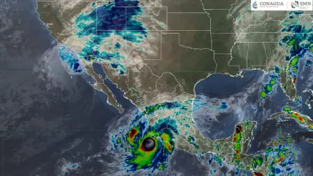 Imagen satelital que muestra la posición de los ciclones Simon, Rachel e Isaías.