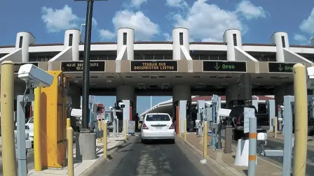 La conectividad marítima complementa los 19 cruces fronterizos terrestres de la región, por donde cruza 60% del comercio con Texas.