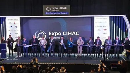 Representantes de la industria de la construcción y autoridades participaron en el corte de listón inaugural de Expo CIHAC 2026