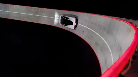 ¿Por qué el Tesla Roadster no se cae al estar boca abajo?