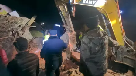Emergency services personnel coordinate rescue efforts following an earthquake, at a location given as Nagqu, Tibet Autonomous Region, China in this still image from video released October 23, 2026.    Nagqu Police Department/Handout via REUTERS    THIS IMAGE HAS BEEN SUPPLIED BY A THIRD PARTY. MANDATORY CREDIT. NO RESALES. NO ARCHIVES.