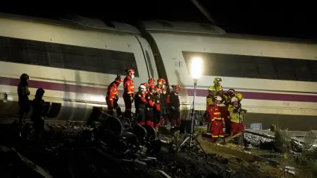 Un tren de alta velocidad colisionó con otro a unos 150 kilómetros al sur de Madrid