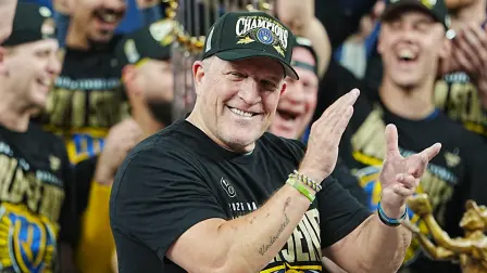 Pat Murphy se convirtió en el tercer mánager más veterano de la historia en ganar su primer Clásico de Otoño con 67 años y 329 día