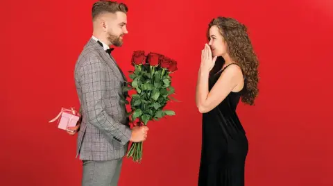 El 14 de febrero encarecen rosas, girasoles y tulipanes, entre otras flores, para los comerciantes y, por ende, para el consumidor final.

Para más información del tema, visita: https://www.eleconomista.com.mx/finanzaspersonales/flores-nubes-precios-disparan-100-dia-san-valentin-20260214-799861.html

¡Síguenos en nuestras redes sociales para mantenerte informado!

Twitter: https://twitter.com/eleconomista 
Facebook: https://www.facebook.com/ElEconomista.mx
Instagram: https://www.instagram.com/eleconomistamx
LinkedIn: https://www.linkedin.com/company/el-economista/

#ElEconomista #EETV #Flores #SanValentín