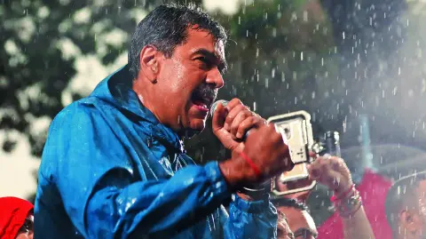 El presidente Nicolás Maduro se dirigió a sus seguidores en Caracas el 5 de agosto. Foto: AFP