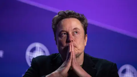 La audiencia ante el juez Angelo Foglietta se refiere al intento del fiscal de distrito de Filadelfia, Larry Krasner, de bloquear el regalo antes de los comicios presidenciales del 5 de noviembre entre Donald Trump y Kamala Harris.

Para más información del tema, visita: https://www.eleconomista.com.mx/ 

¡Síguenos en nuestras redes sociales para mantenerte informado!

Twitter: https://twitter.com/eleconomista 
Facebook: https://www.facebook.com/ElEconomista.mx
Instagram: https://www.instagram.com/eleconomistamx
LinkedIn: https://www.linkedin.com/company/el-economista/

#ElEconomista #EETV