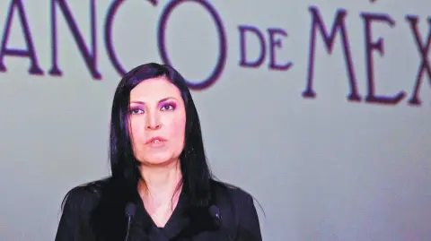 Victoria Rodríguez, gobernadora de banco central, tiene el voto de calidad en caso de alguna decisión. REUTERS/Daniel Becerril