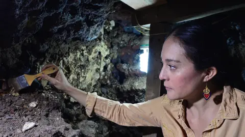 Lorena Vázquez, jefa de campo en la excavación.