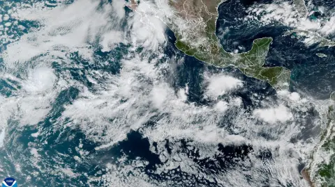 La tormenta Lorena se degrada en el Pacífico.