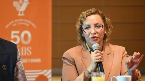 Sol Merino durante su participación como expositora en un foro.