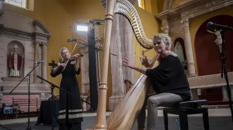 Catrin Finch & Aoife Ní Bhriain- Templo de Marfil.