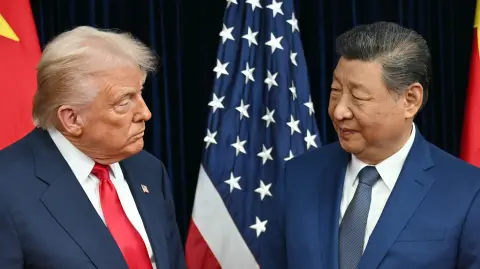 El presidente de Estados Unidos, Donald Trump y el presidente de China, Xi Jinping, se reunieron en Corea del Sur.