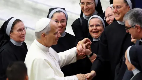El Papa León XIV celebra una audiencia general en el Aula Pablo VI del Vaticano.