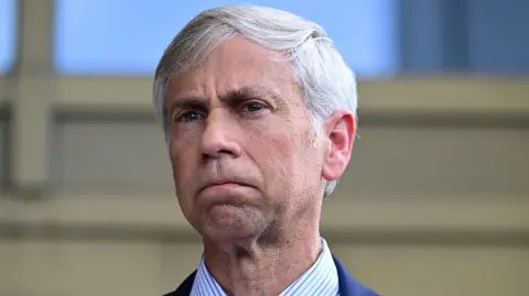 El abogado Barry Pollack, quien representó al fundador de WikiLeaks, Julian Assange, defenderá al líder venezolano Nicolás Maduro, ante los cargos que enfrenta en Estados Unidos.