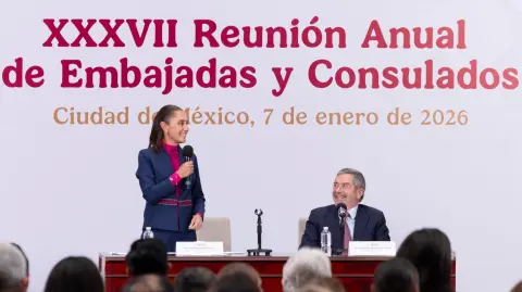 La presidenta Claudia Sheinbaum durante la XXXVII Reunión de Titulares de Embajadas y Consulados (REC) 2026.