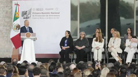 El líder de CCE, José Medina Mora, participó en la primera reunión nacional de promoción de inversiones organizada por el Gobierno federal.