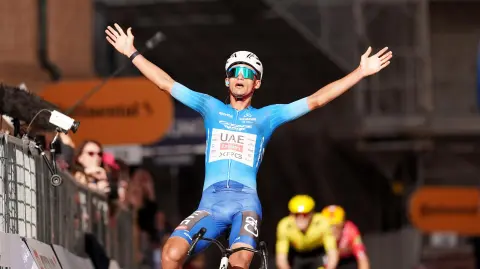 El ciclista mexicano firmó su cuarta victoria del año.