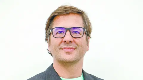 Texto alternativo automático