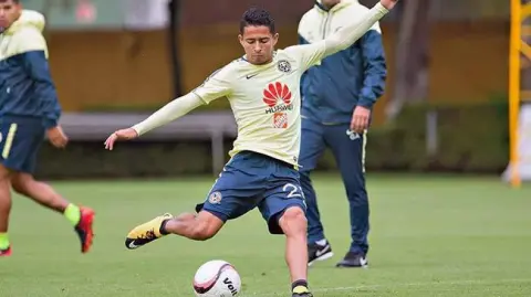 Oportunidad. Por ejemplo, Gerson Torres está con las Águilas.