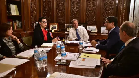 Hacienda afirmó que el sector asegurador ya empezó a elaborar los reportes de evaluación de siniestros. Foto: SHCP