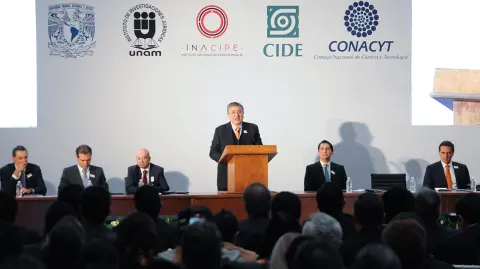 CIUDAD DE M�XICO, 25OCTUBRE2017.- Alfonso P�rez Daza, consejero de la Judicatura Federal; Luis Ra�l Gonz�lez P�rez, titular de la Comisi�n Nacional de Derechos Humanos; Renato Sales Heredia, comisionado Nacional de Seguridad; Juan Pablo Casta��n Casta��n, presidente del Consejo Coordinador Empresarial, y Lorenzo C�rdova Vianello, consejero presidente del INE, asistieron a la presentaci�n del Informe de la Consulta Nacional sobre el Modelo de Procuraci�n de Justicia.FOTO: DIEGO SIM�N S�NCHEZ /CUARTOSCURO.COM